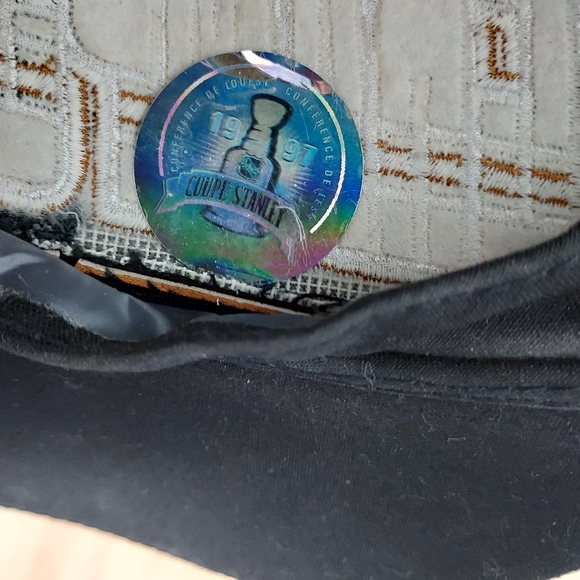 Stanley Cup Champs 1997 - Starter hat - Picture 8 of 10